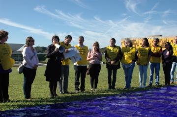 A group in Brazil gathers to commemorate the 6th anniversary of the incarceration of the seven Iranian Baha&#039;i leaders.